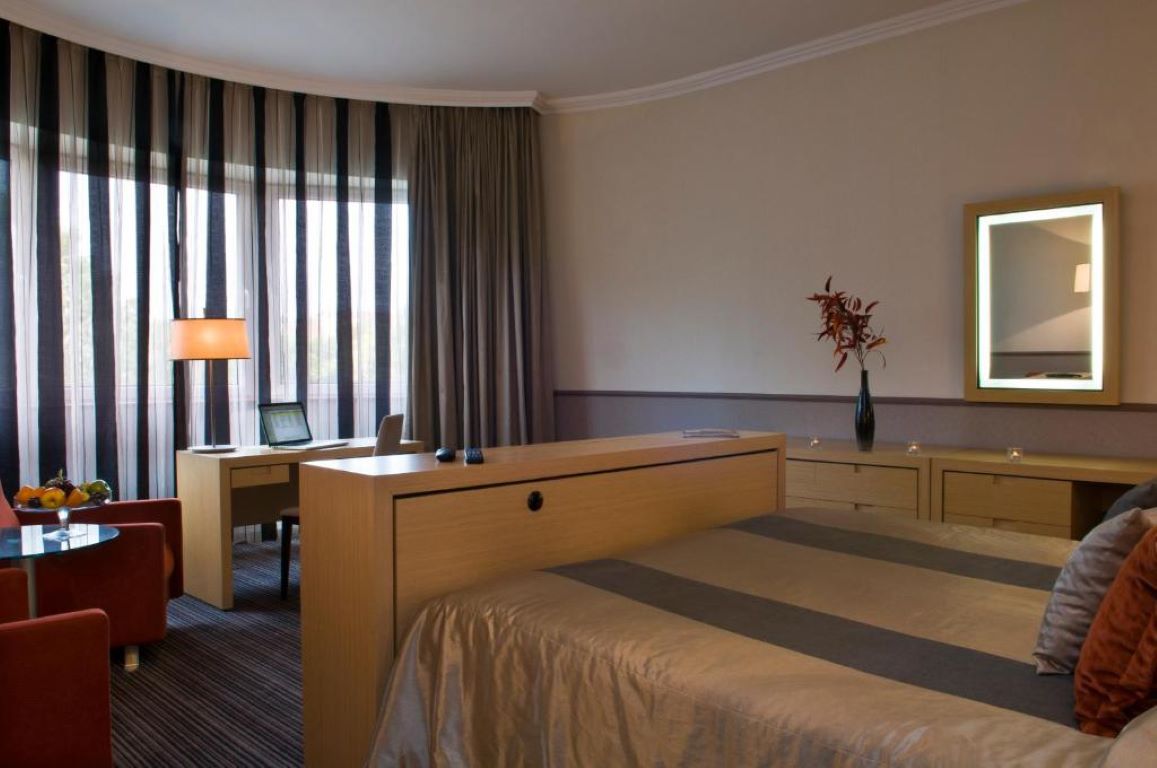 Mamaison hotel 4- ambassador suite.jpg