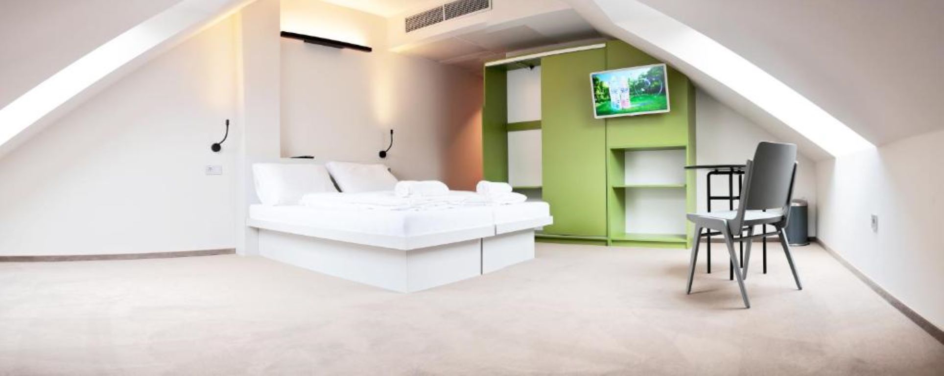Maverick Urban Lodge- basic twin room.jpg