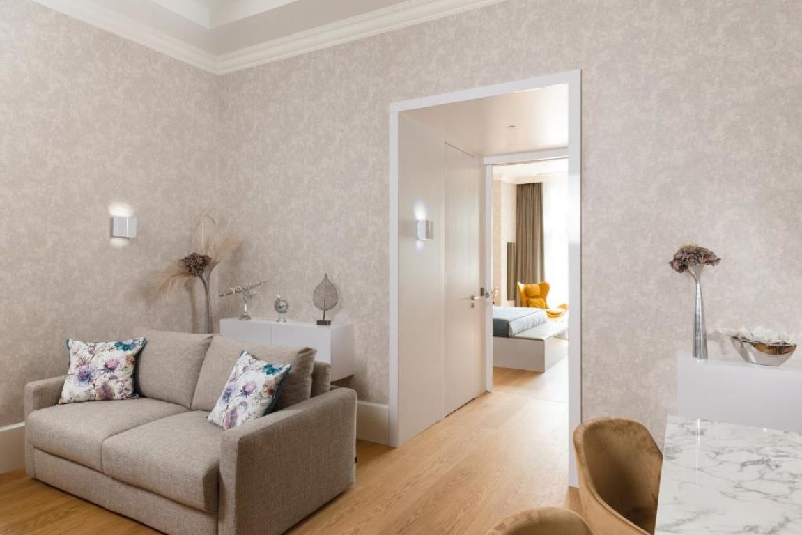 vision hotel- governor suite.jpg