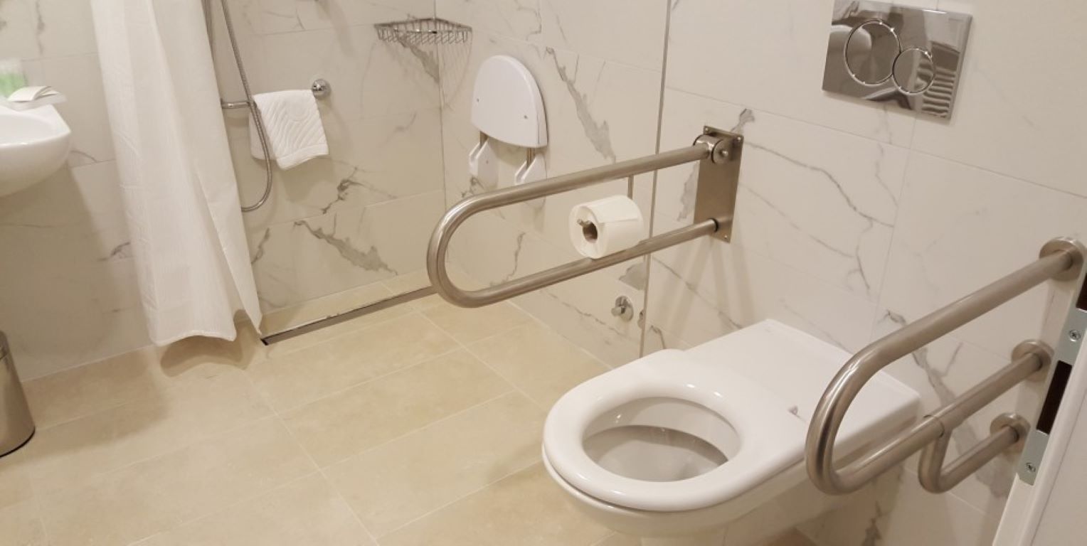 Boutique Hotel Esplanade-Classic soba za osobe sa invaliditetom.jpg