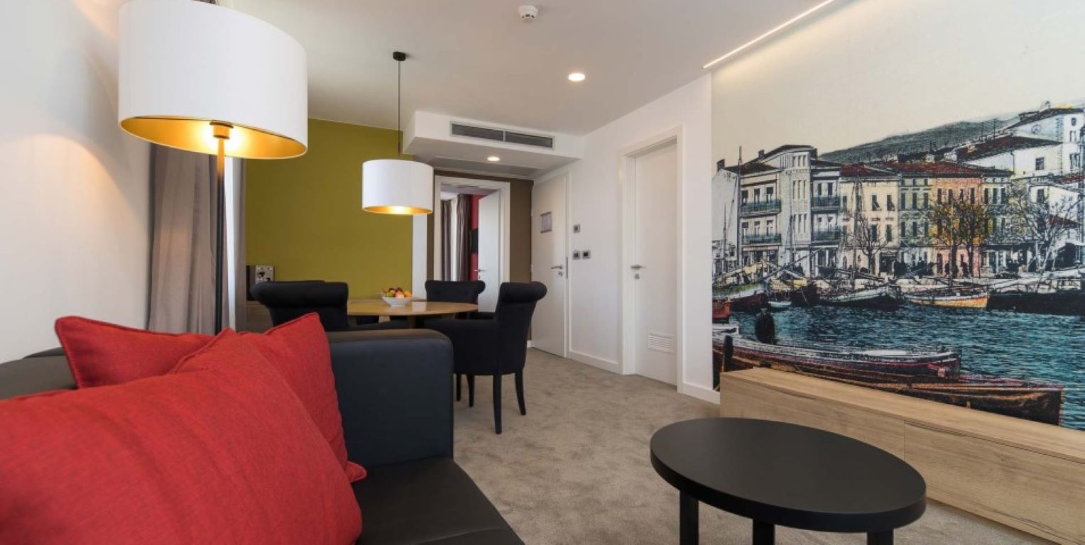 Boutique Hotel Esplanade-Superior suite.jpg