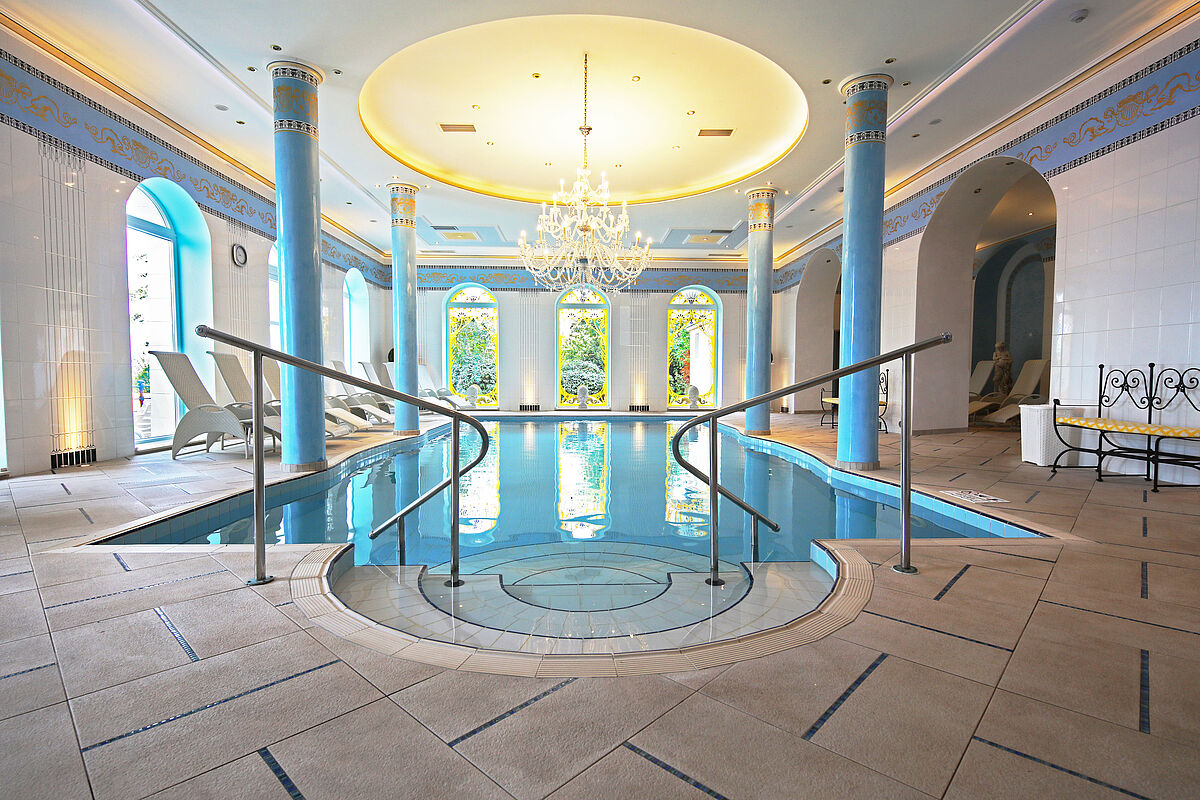 Kvarner Palace Hotel-Zatvoreni bazen.jpg