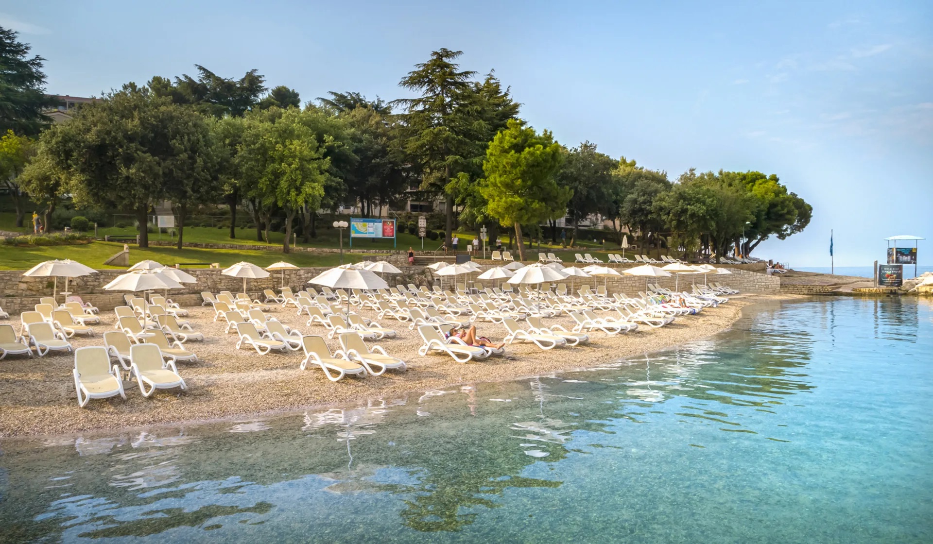 Apartments Riva-Plaza.jpg