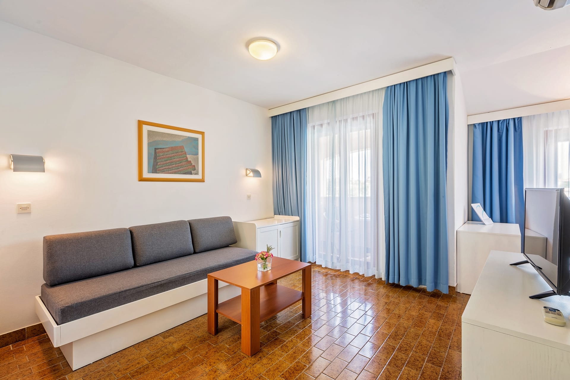 Apartments Riva-Standardan apartman za troje.jpg