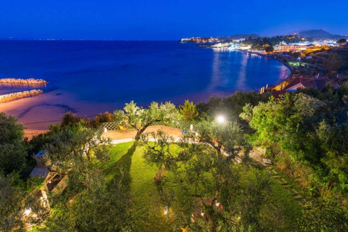 Bella Vista Sea View Apartments dvorište.jpg