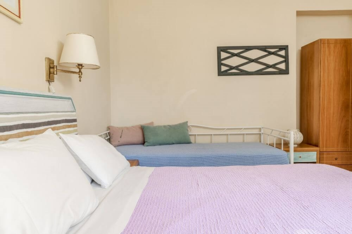 Bella Vista Sea View Apartments izgled spavaće sobe apartmana.jpg