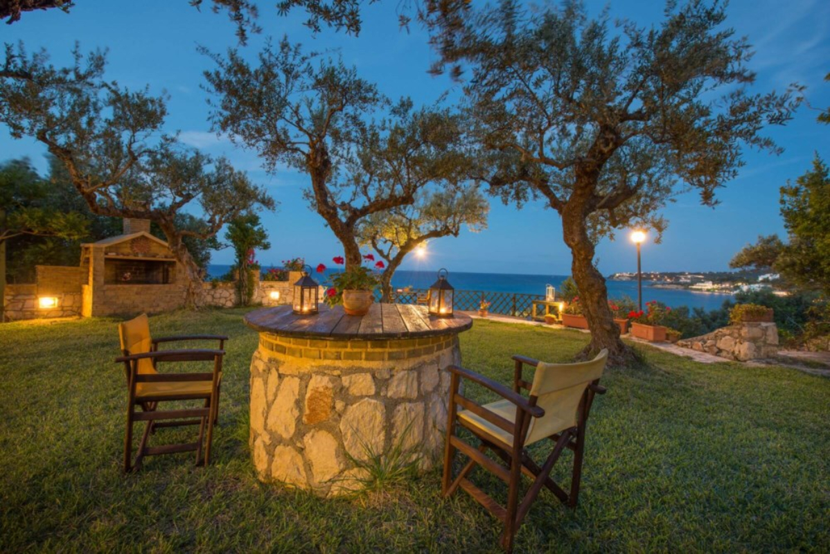 Bella Vista Sea View Apartments prostor za roštilj.jpg