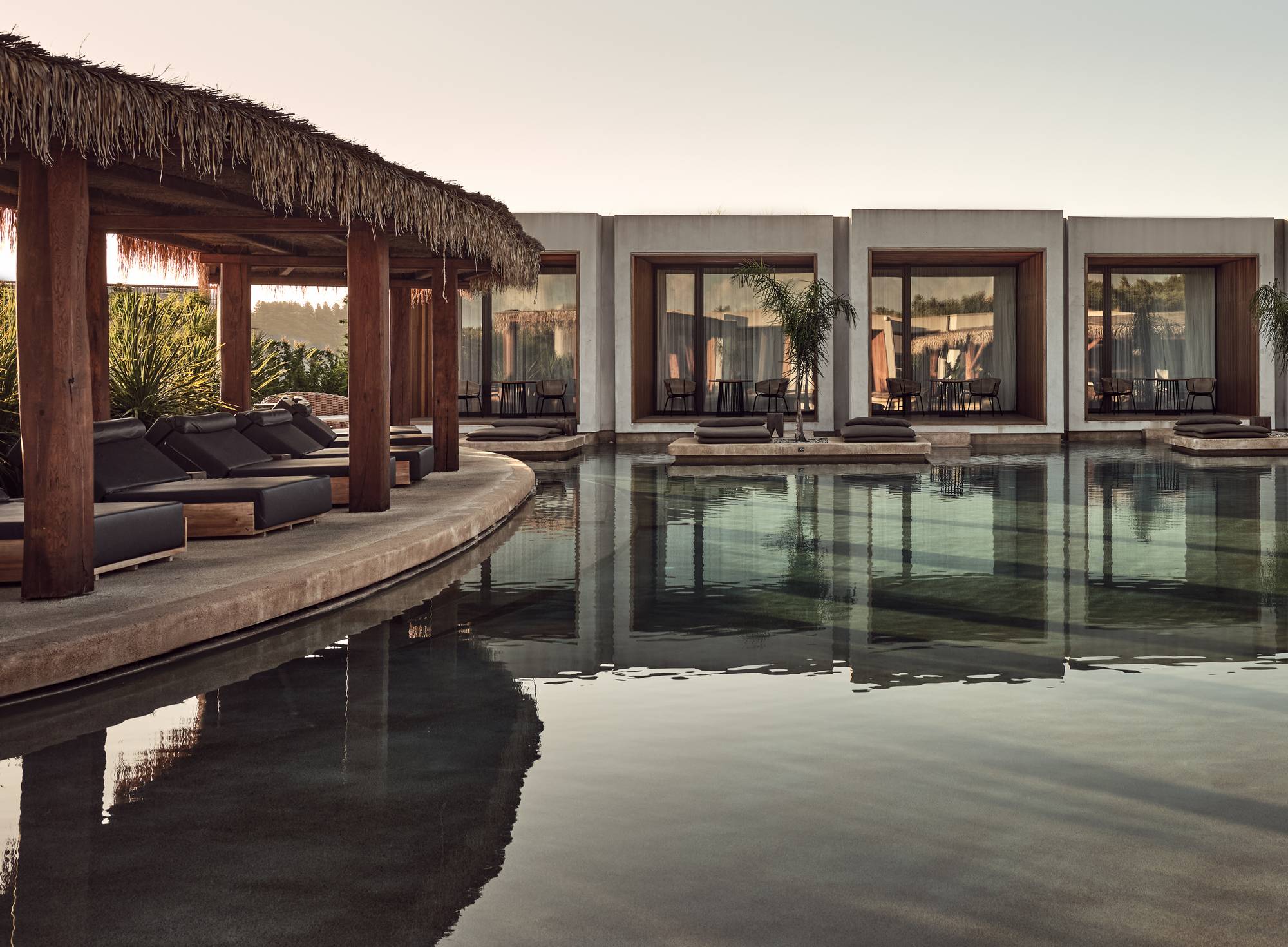 Ollea All Suites Hotel bazen.jpg
