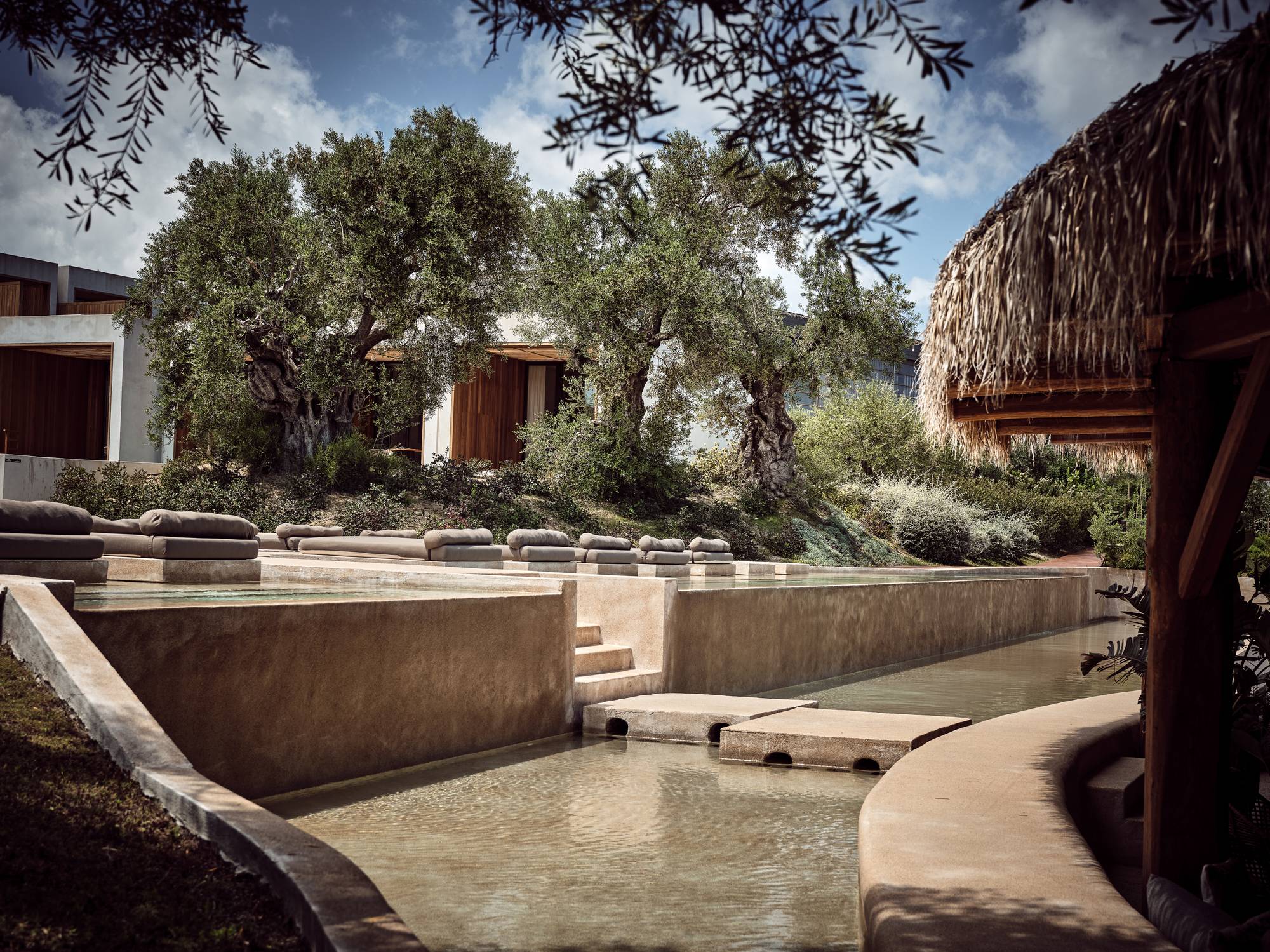 Ollea All Suites Hotel bazeni.jpg