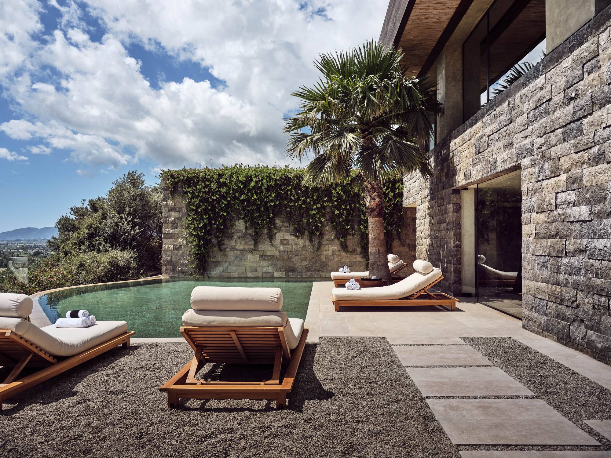 Ollea All Suites Hotel privatni bazen.jpg