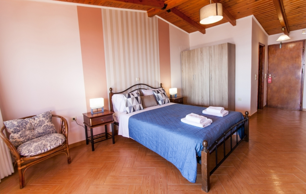Hotel Thetis studio .jpg