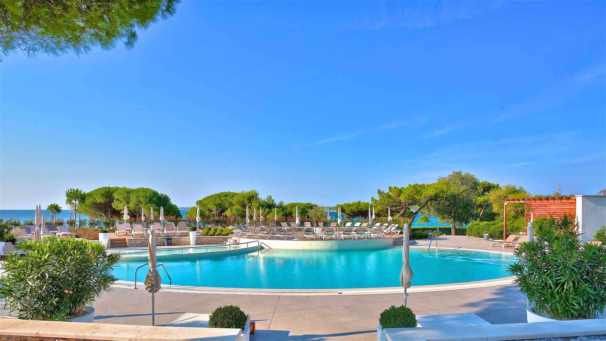 Park Plaza Belvedere Medulin-Kompleks bazena.jpg