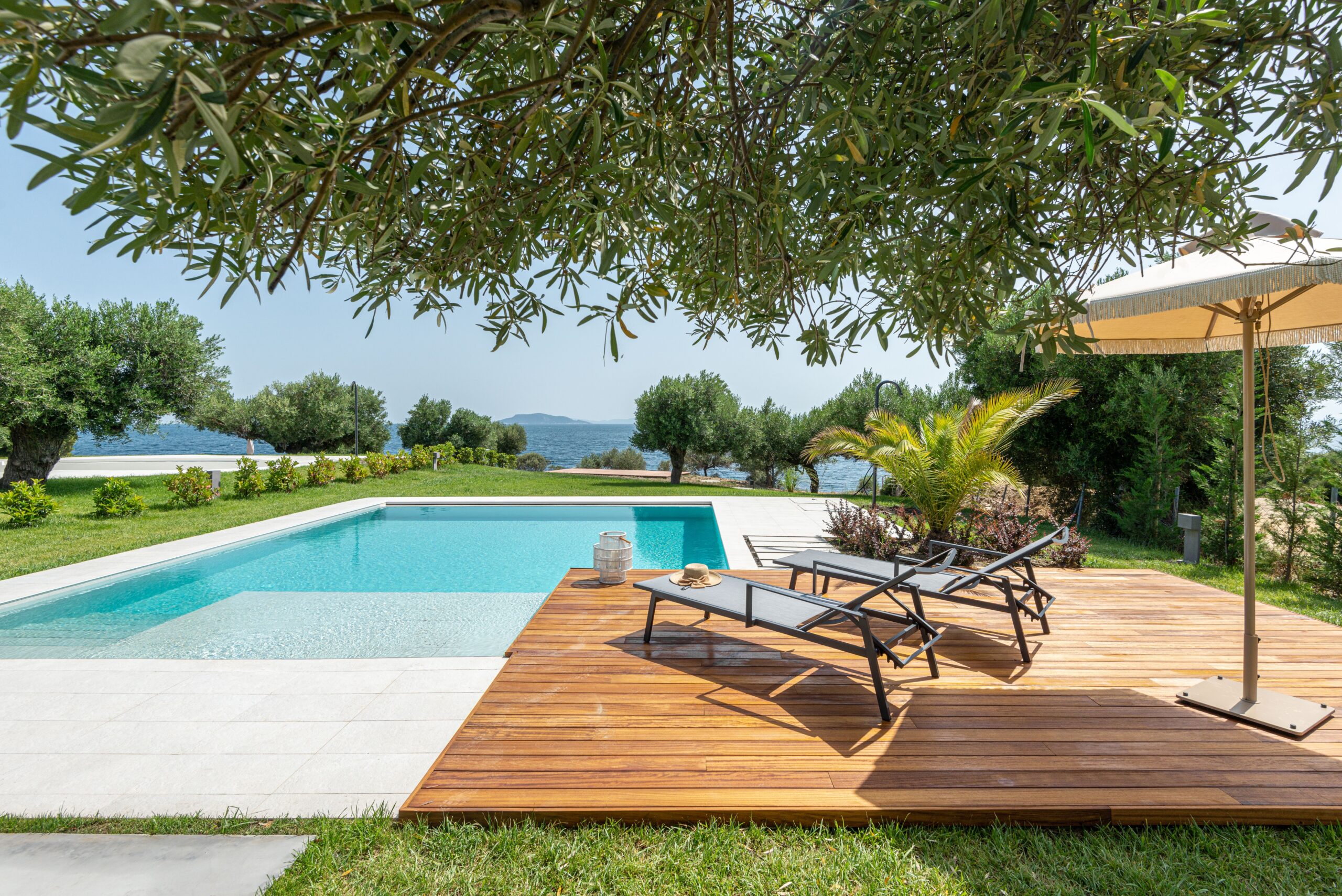 Luria Homes vila A bazen.jpg
