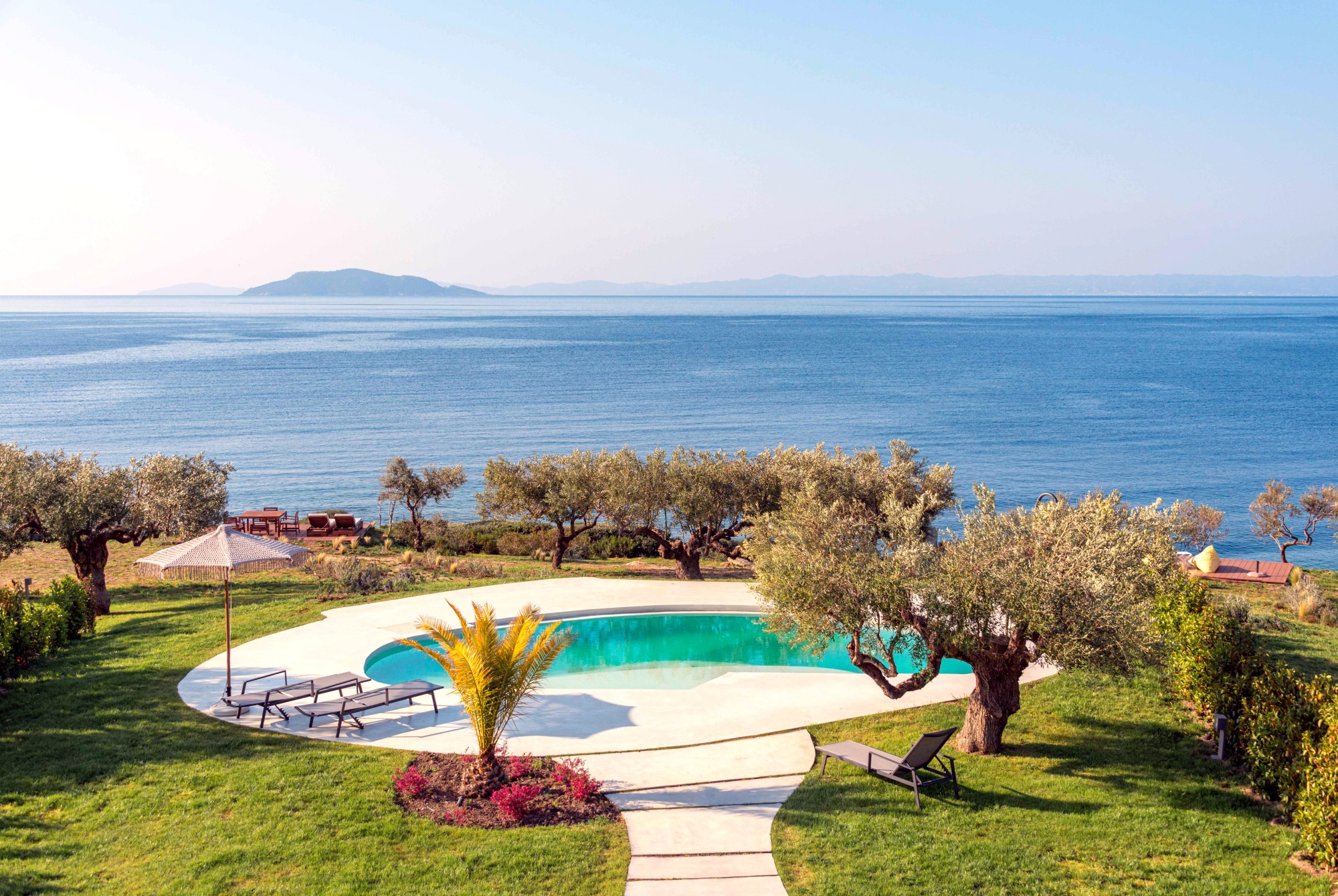 Luria Homes vila B bazen.jpg