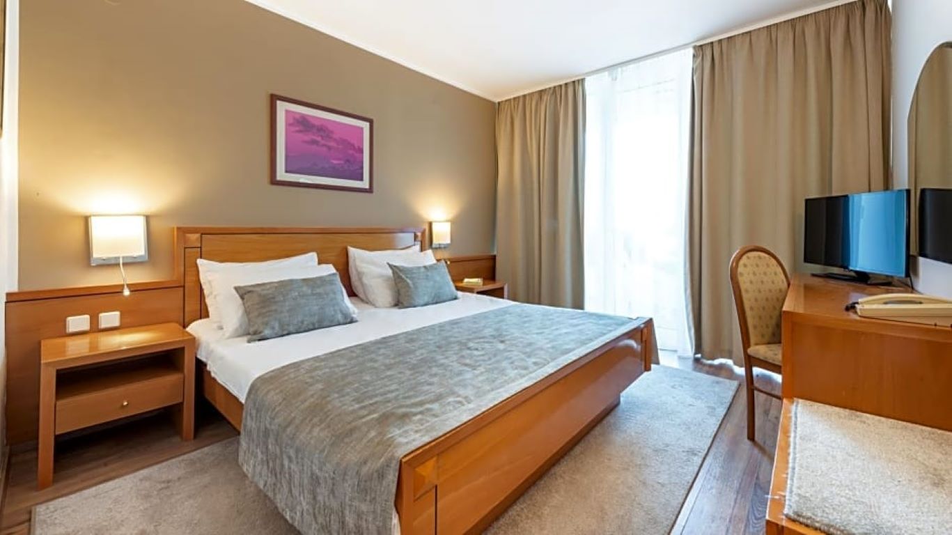 Splendid Hotel-Standardna soba park.jpg