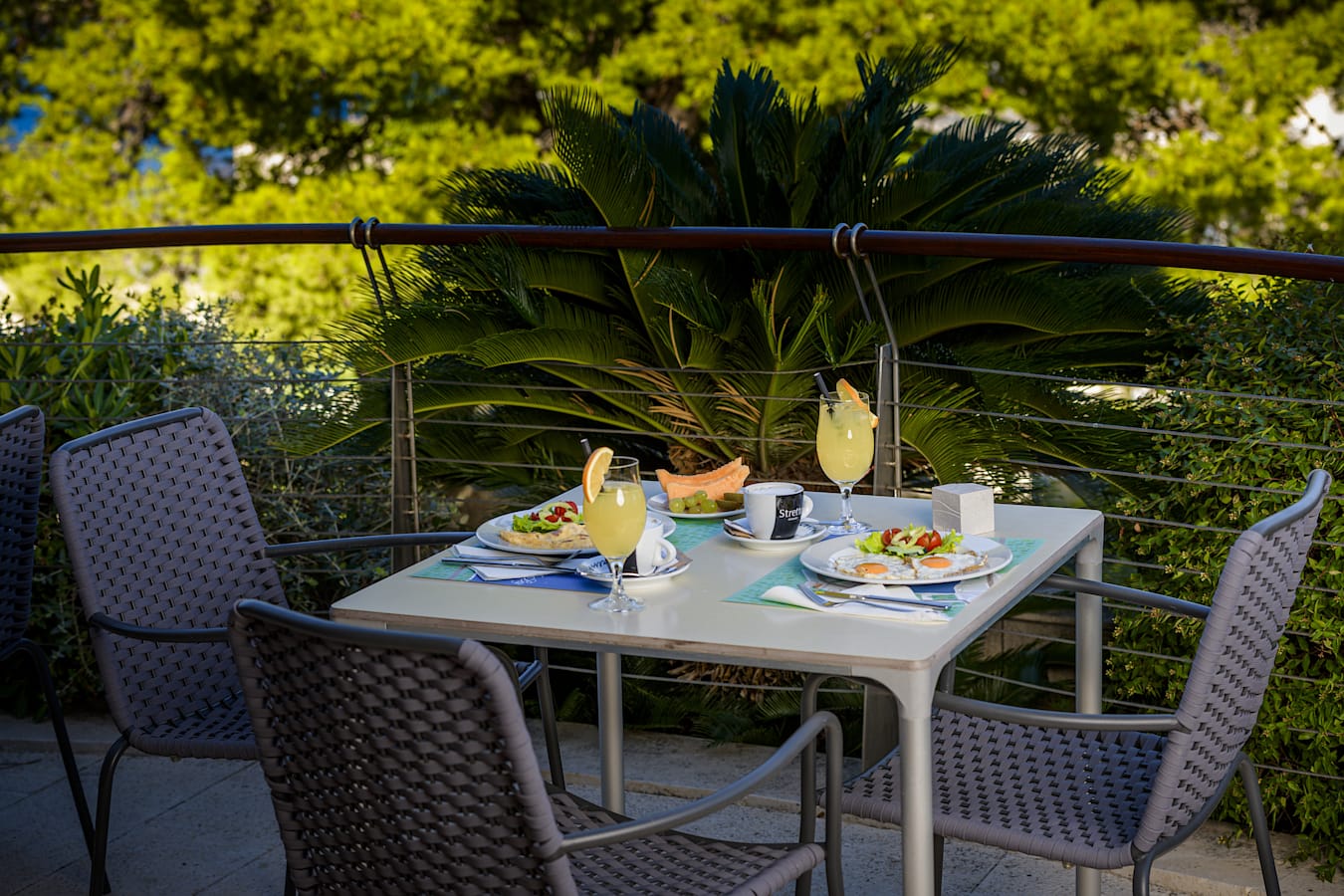 Hotel Uvala-Terasa restorana.jpg