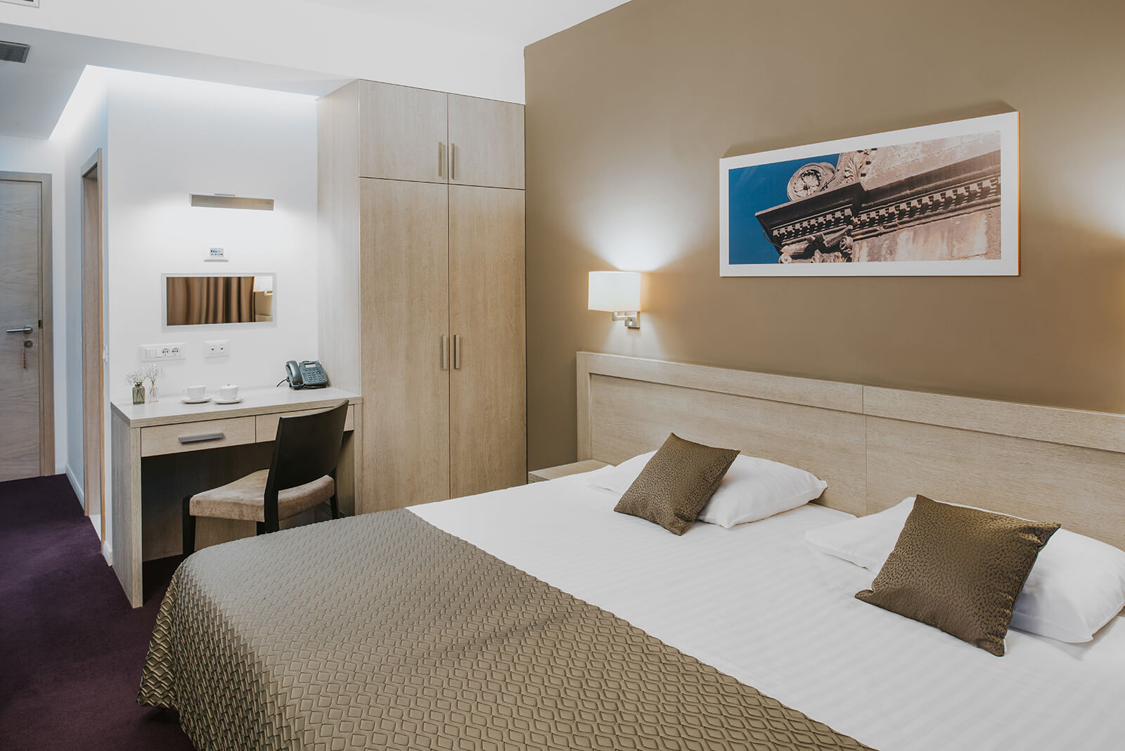 Hotel Adria-Standardna soba balkon.jpg