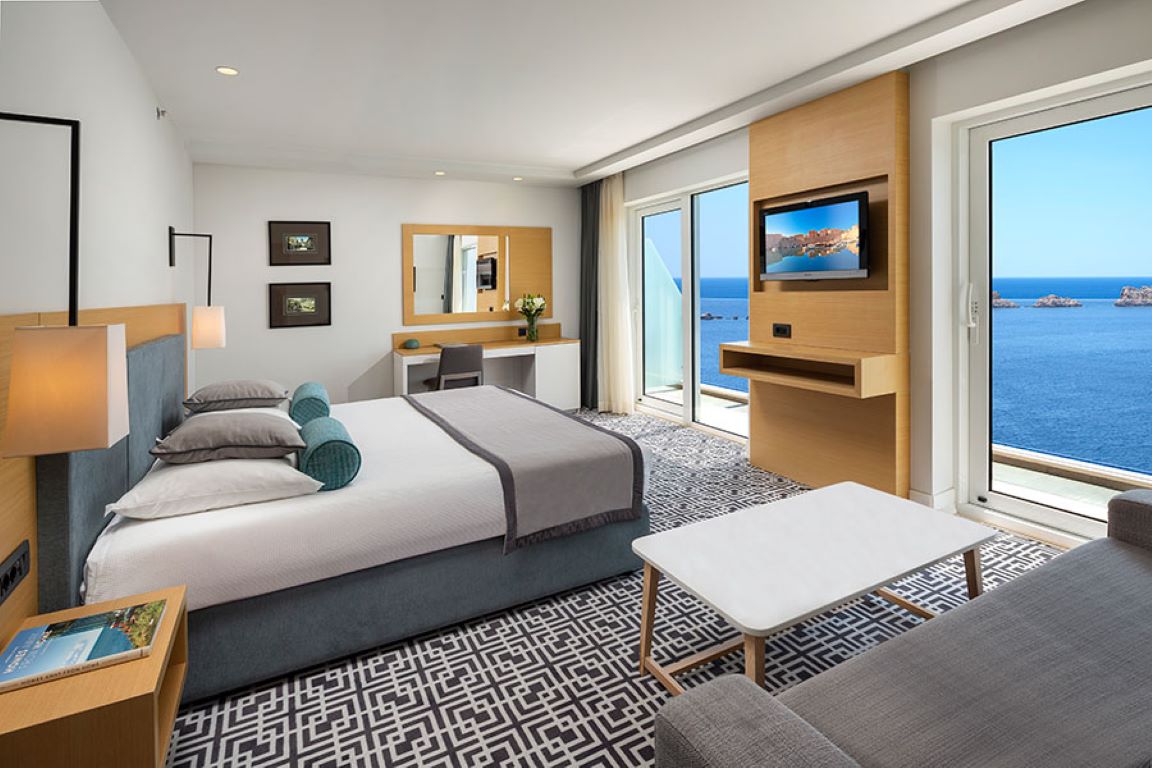 Royal Neptun Hotel-Junior suite.jpg