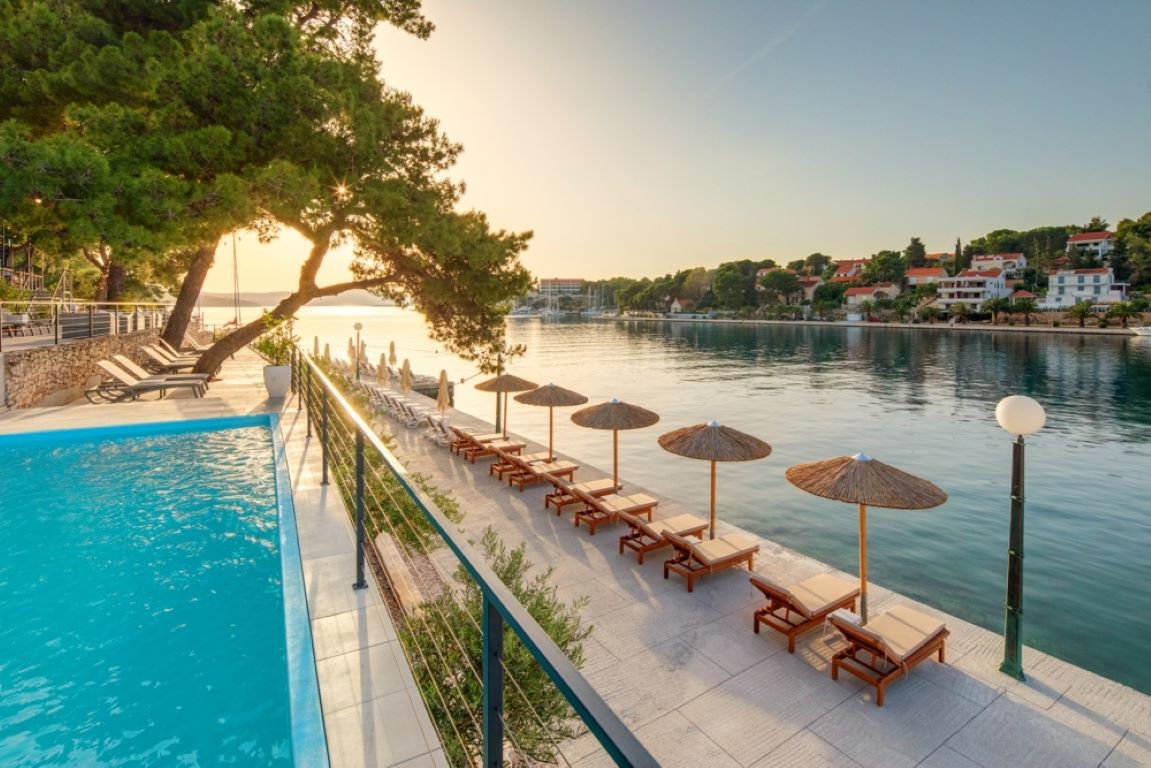 Milna Osam Hotel-Pogled na more.jpg
