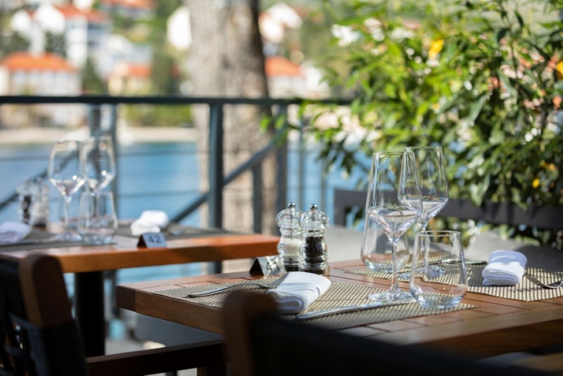 Milna Osam Hotel-Restoran.jpg