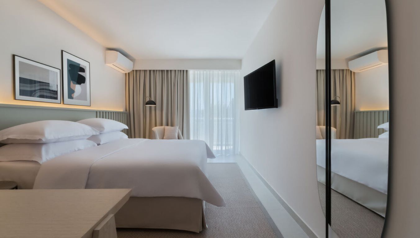 Bluesun Hotel Borak-Standardna soba balkon.jpg
