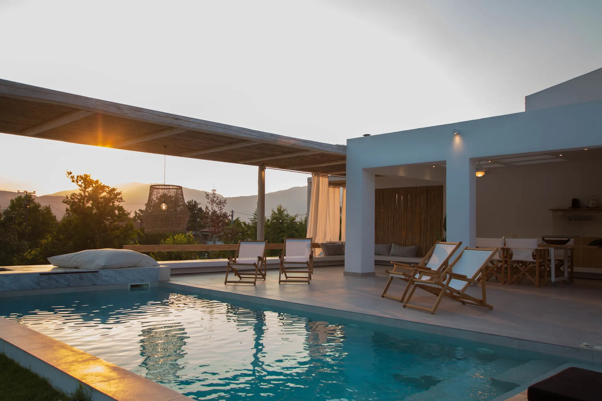 Aristotelia Gi Private Villas bazen.jpg
