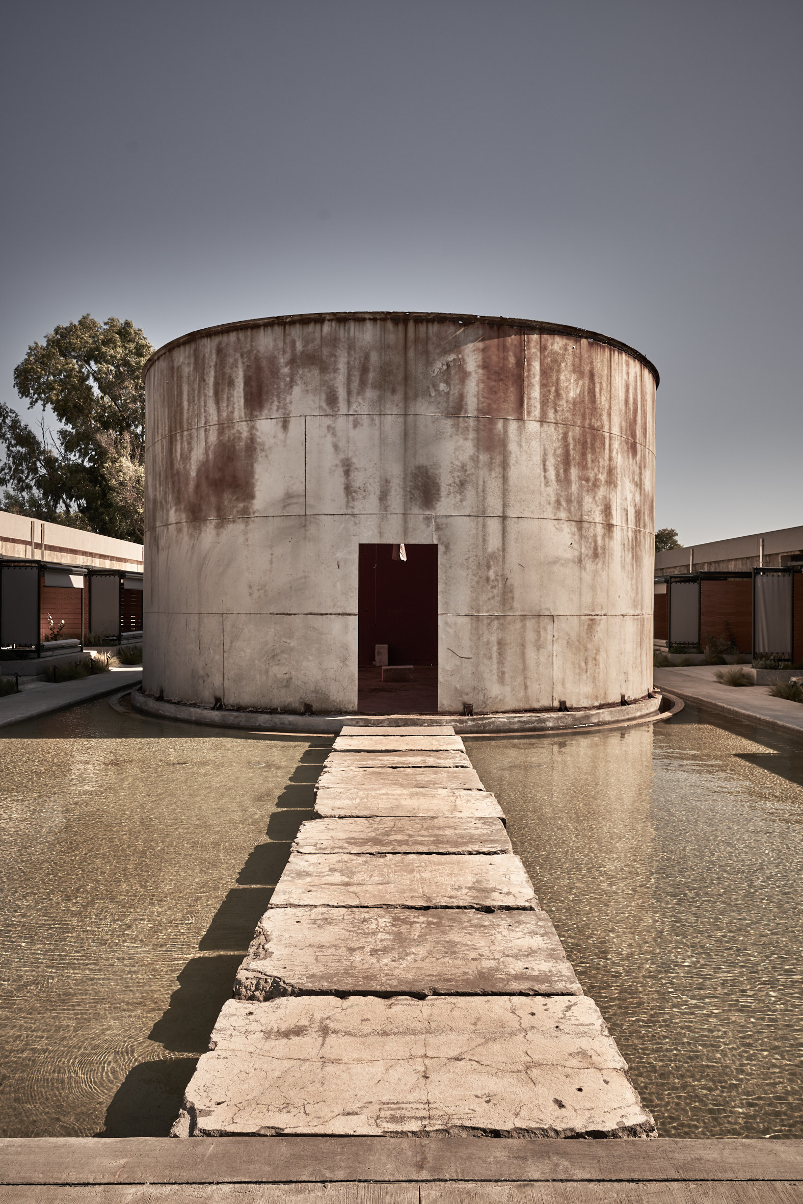 Dexamenes Seaside hotel Courtyard.jpg
