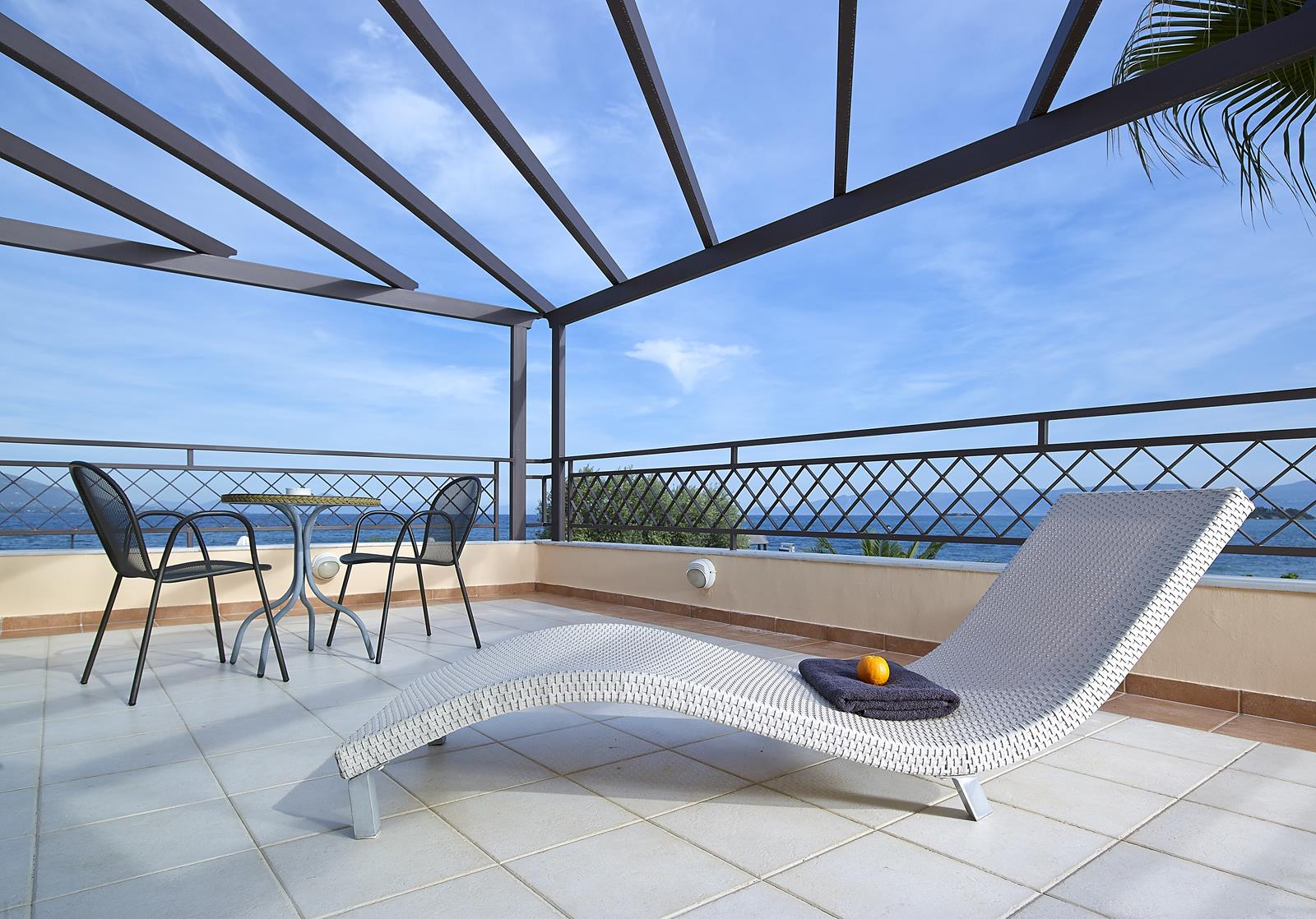 Avantis Suites terasa VIP apartmana.jpg