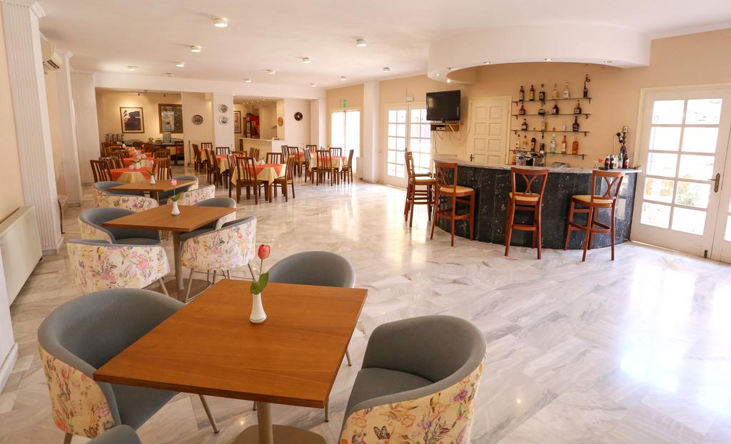 Hotel Katerina bar and restaurant.jpg