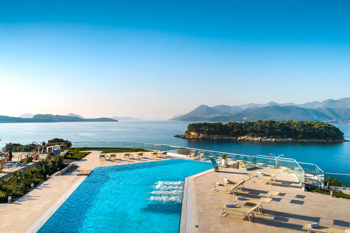 Valamar Argosy-Bazen.jpg
