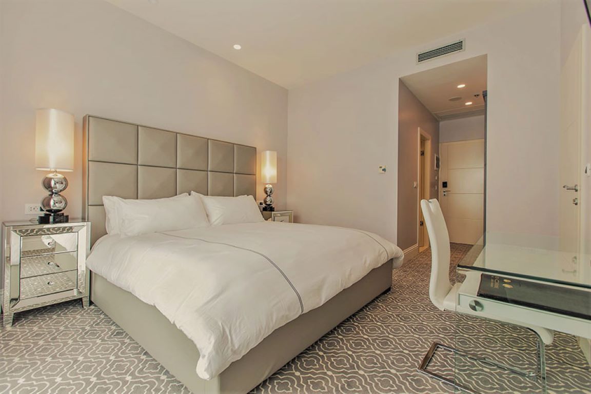 Hotel Royal Palm-Luksuzna soba.jpg