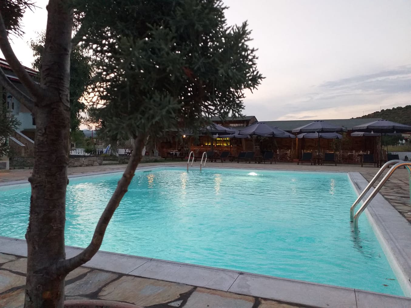 Caretta Village bazen.jpg