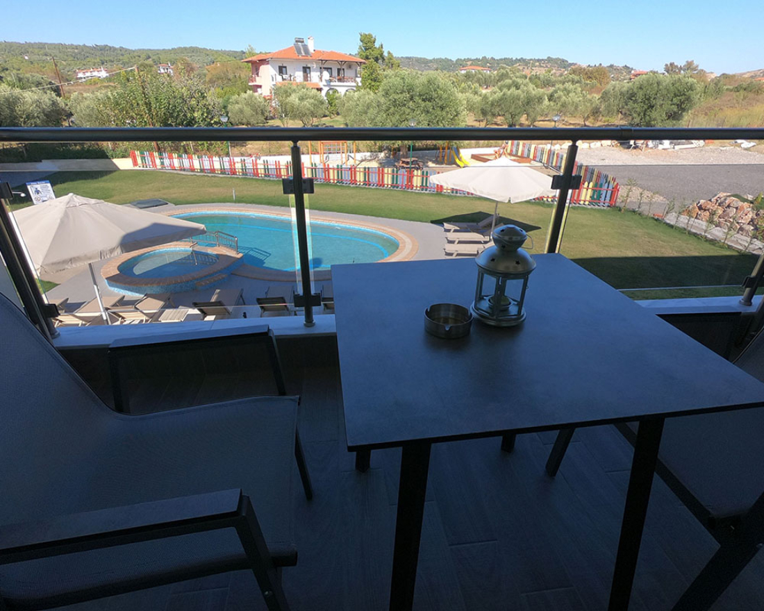 Finikas Garden Beach Resort balkon studia.jpg