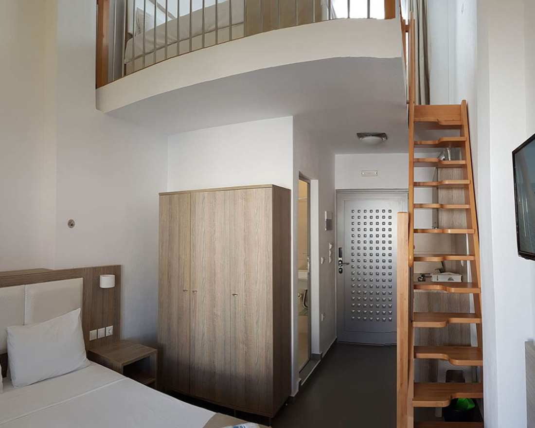Finikas Garden Beach Resort potkrovlje.jpg
