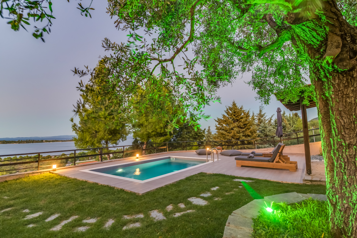 Seaview villas Poseidon vila privatni bazen.jpg