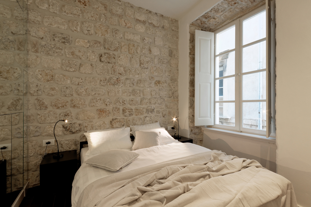 Apartments Eleganca-Comfort jednosoban apartman spavaca soba.jpg