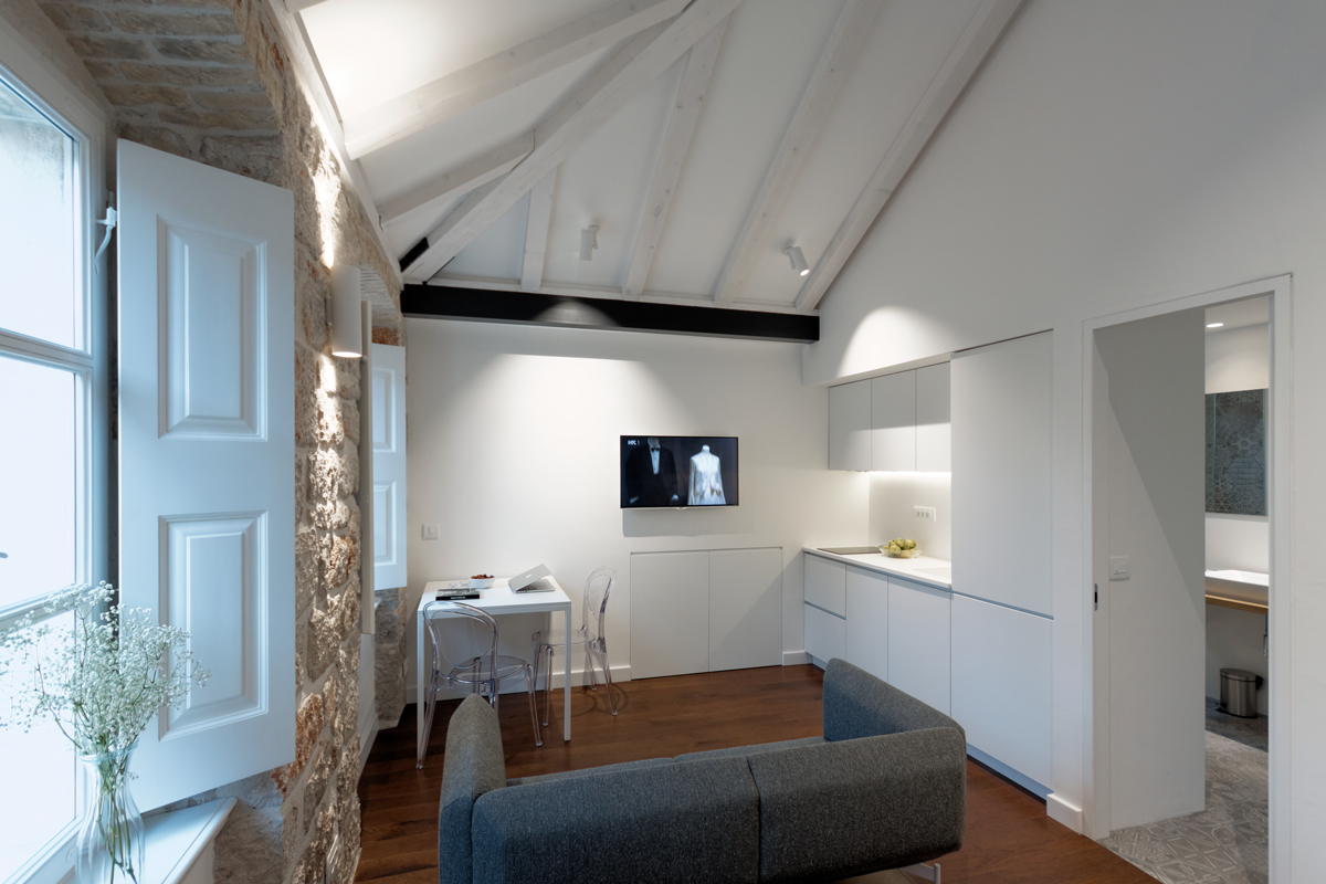 Apartments Eleganca-Studio.jpg
