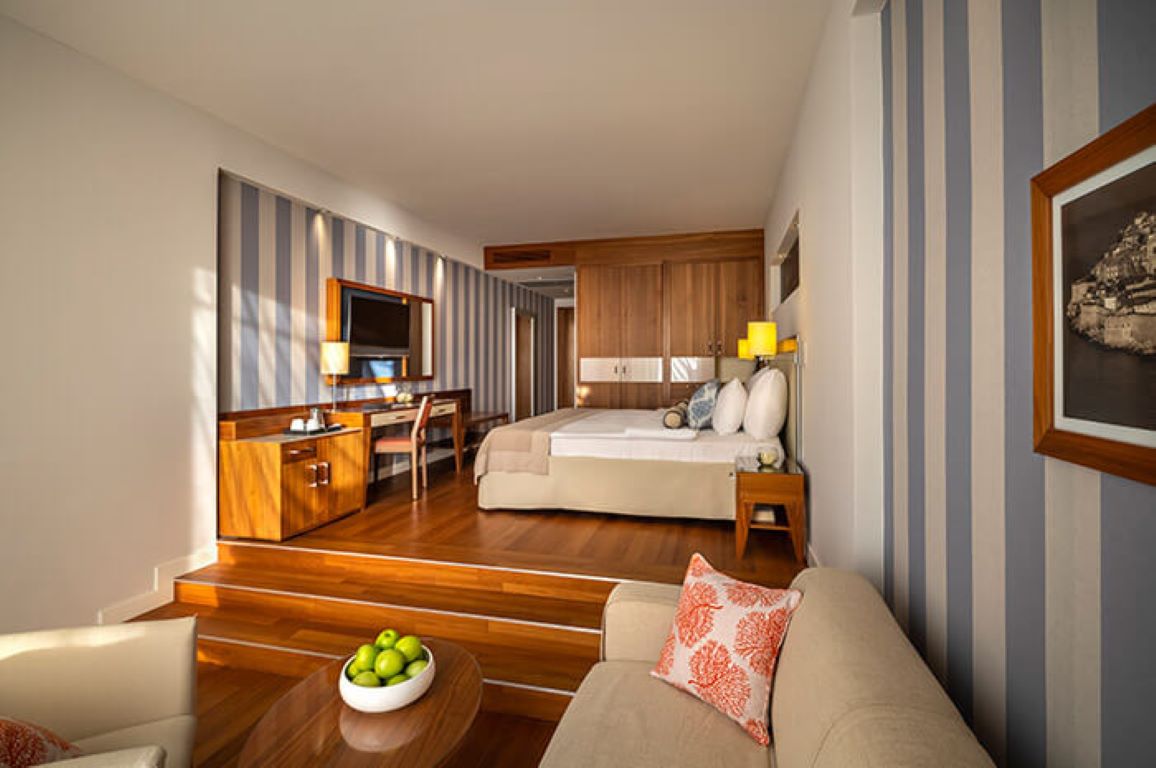 Valamar Dubrovnik President Hotel-V Level Deluxe soba.jpg