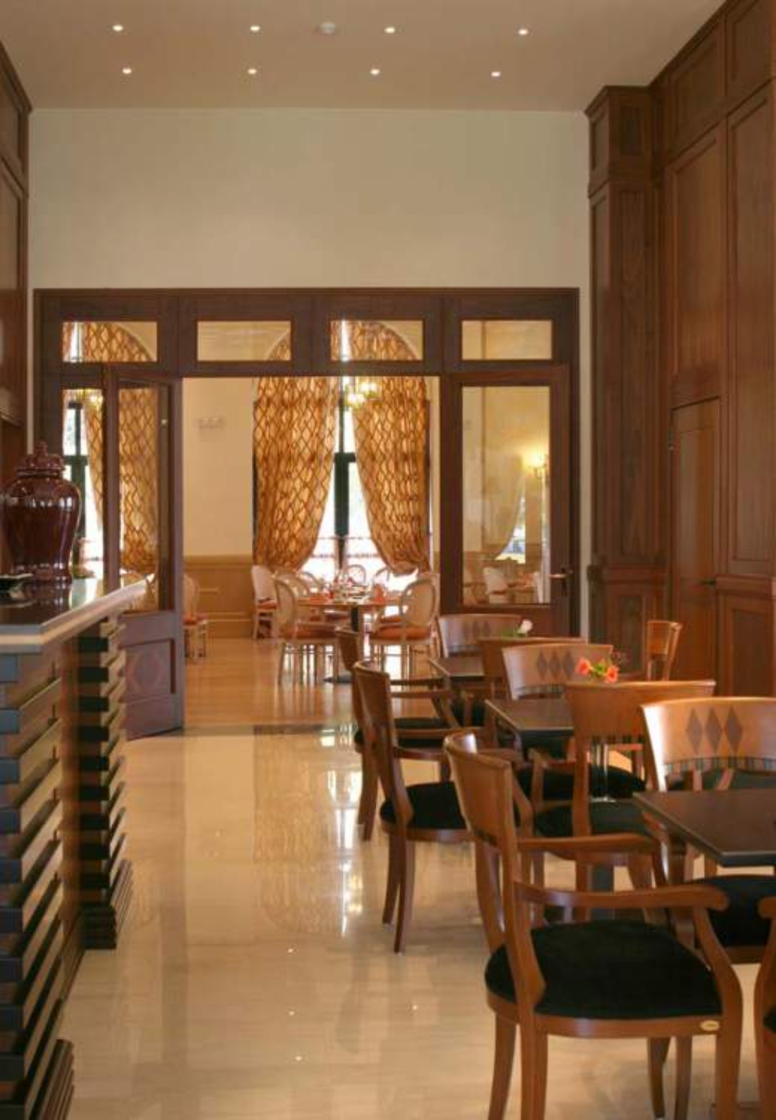 Volos Palace kafeterija.jpg