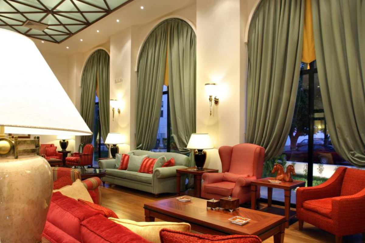 Volos Palace lobi.jpg