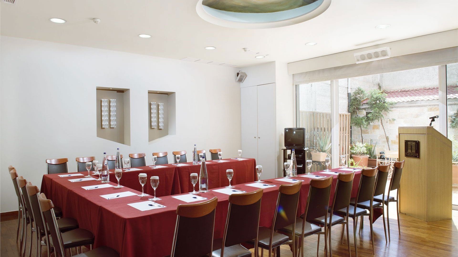 Acropolis Select Hotel sala za konferenciju.jpg