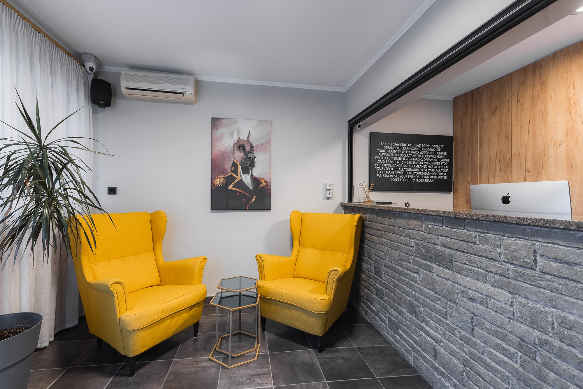 Akti hotel lobi.jpg