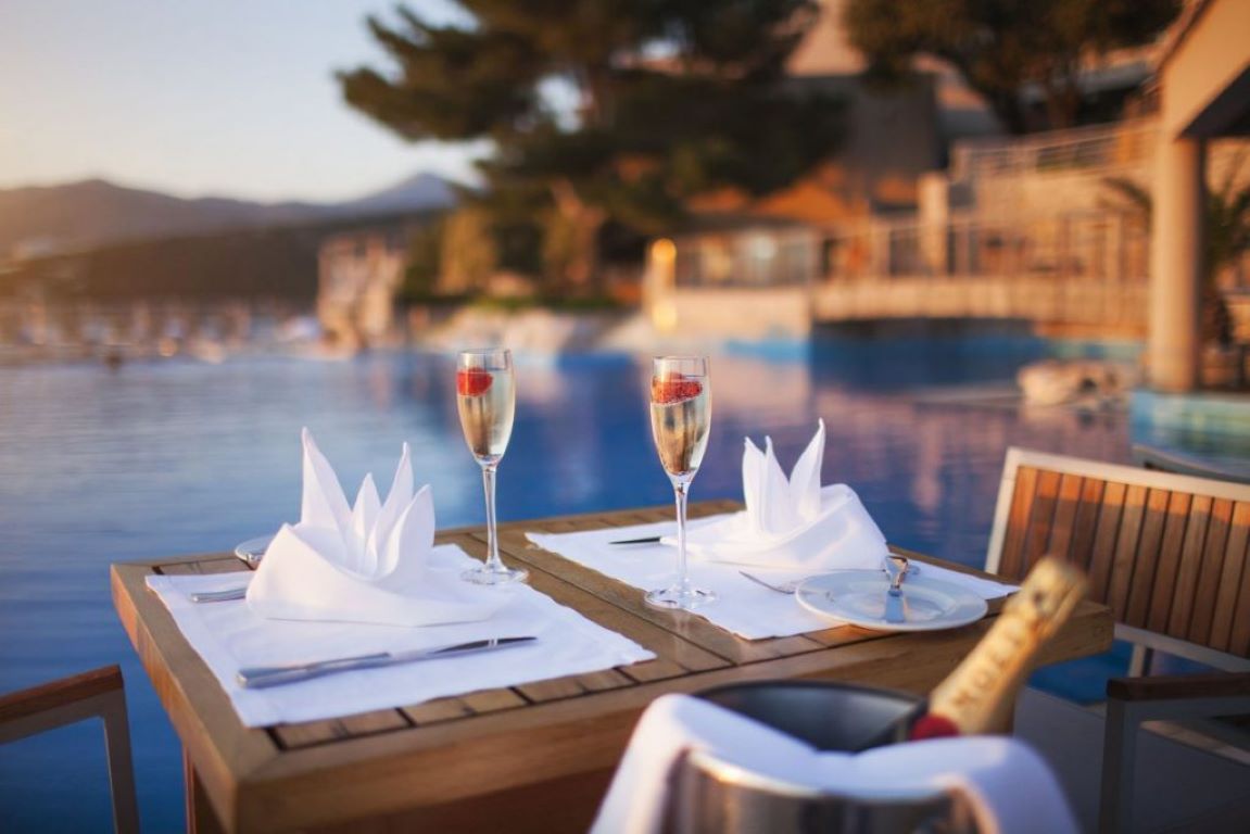 Dubrovnik Palace-Restoran na plazi.jpg