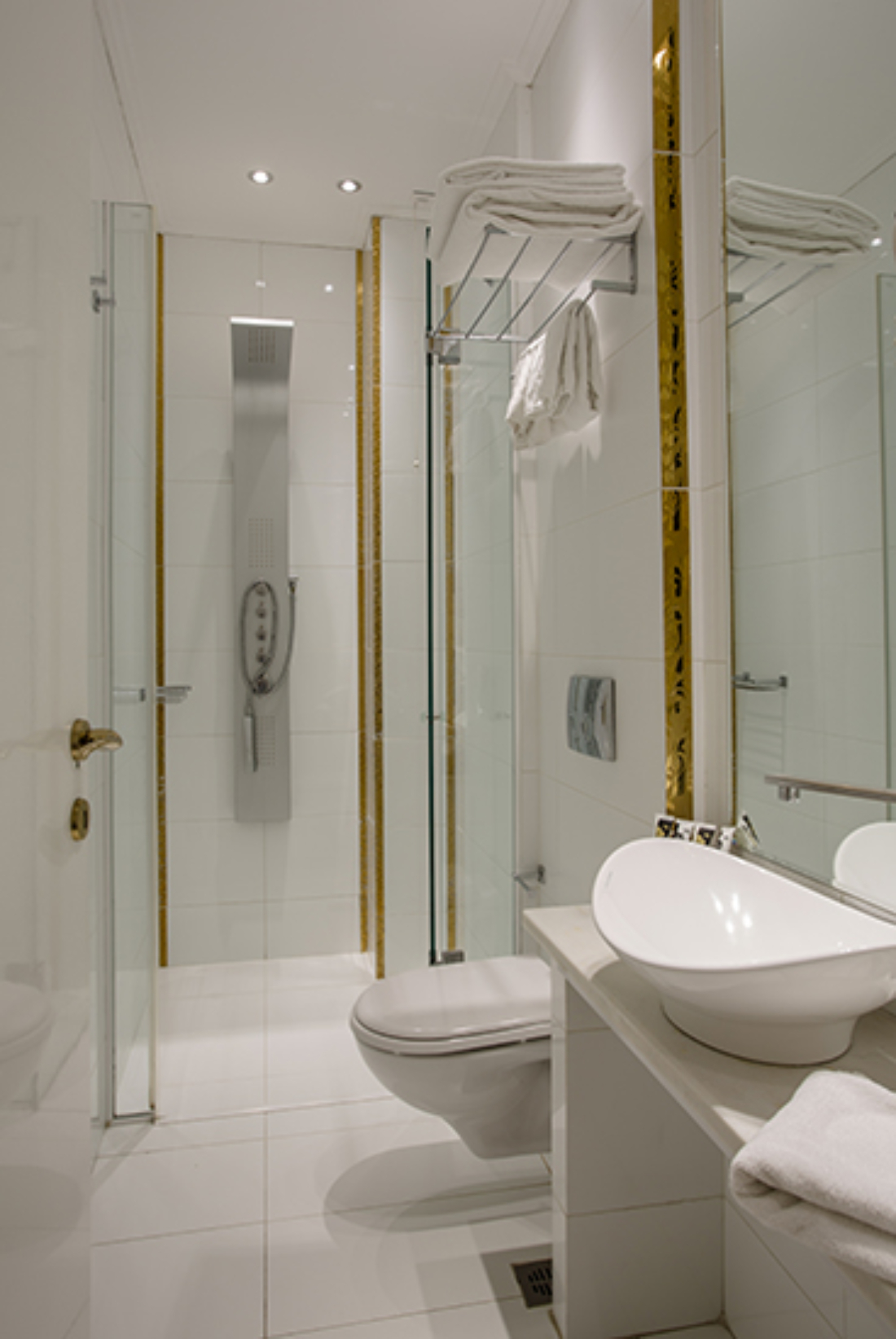 Athens Diamond plus kupatilo.jpg