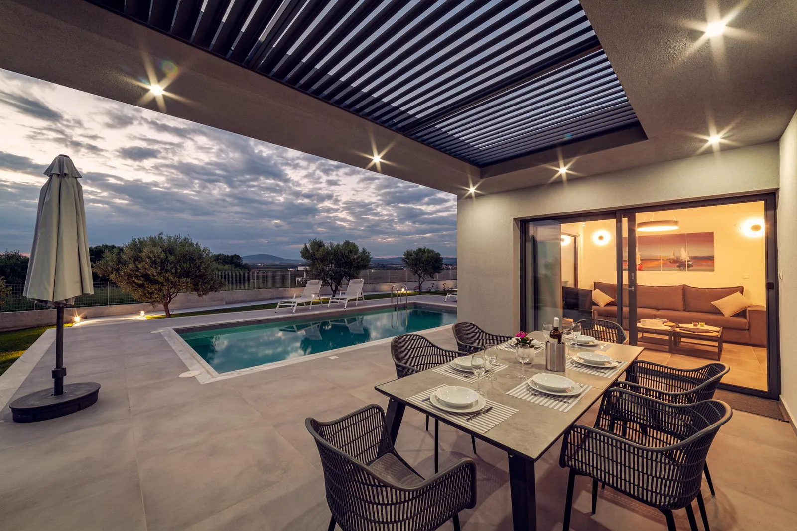 Merelia Luxury Villas balkon.jpg