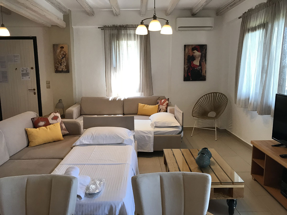 Koumaros Villas dnevni boravak vile.jpg