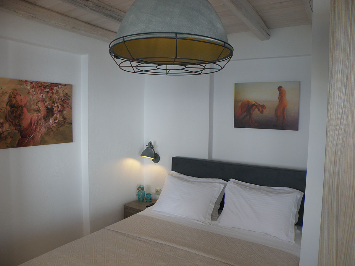 Koumaros Villas spavaća soba.jpg