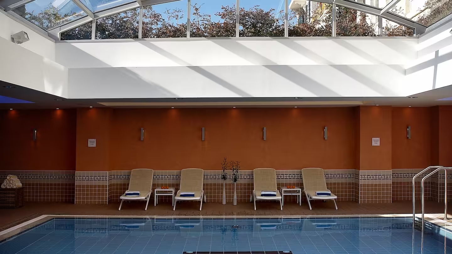 Hilton imperial Dubrovnik Hotel-Zatvoreni bazen.jpg