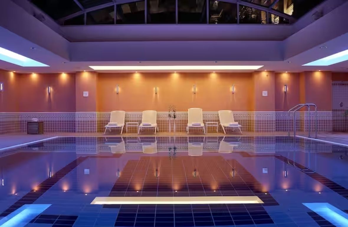 Hotel Hilton Imperial Dubrovnik-Zatvoreni bazen.jpg