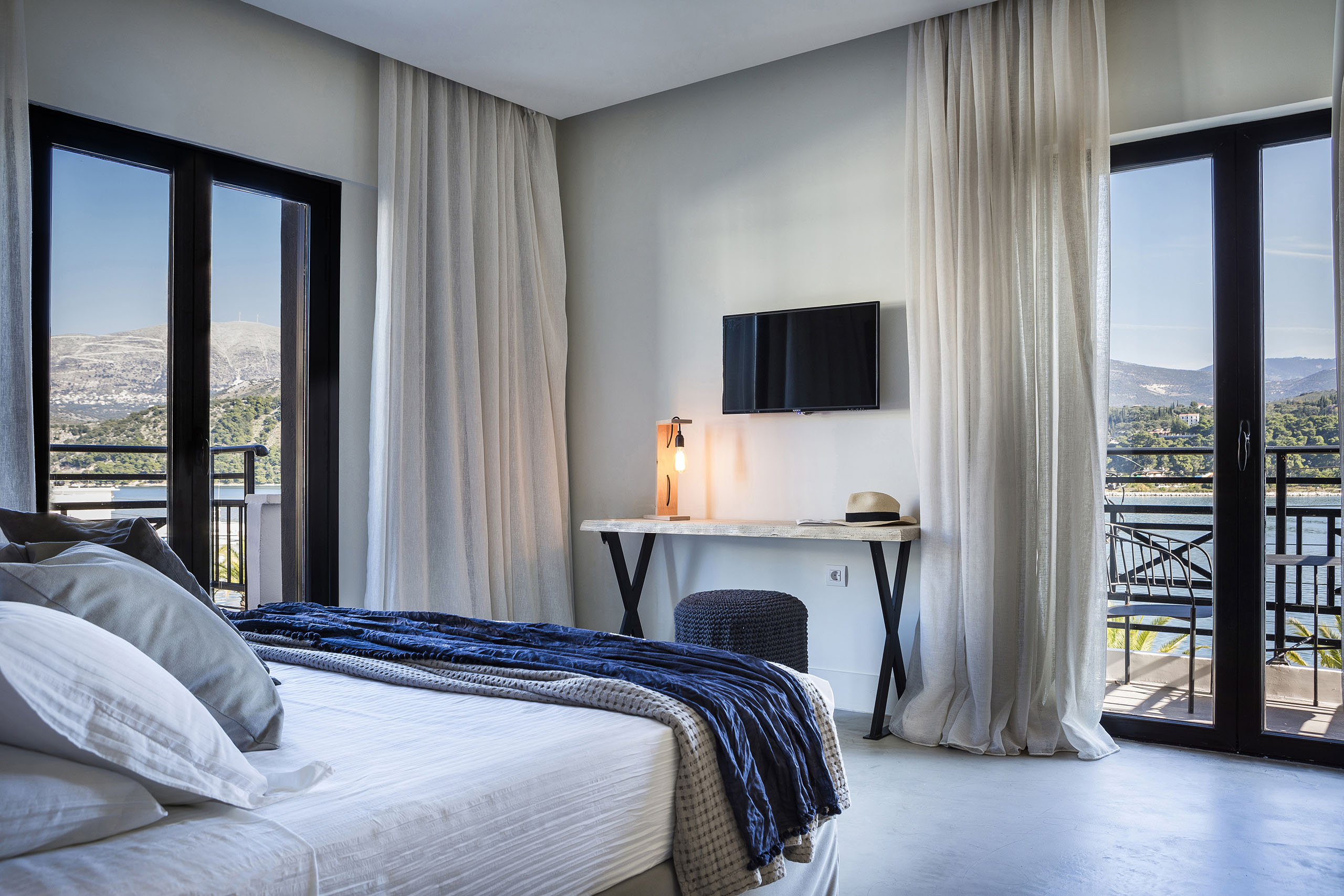 Hotel Kefalonia Grand Luxury Boutique Grand suite with sea view 1.jpg